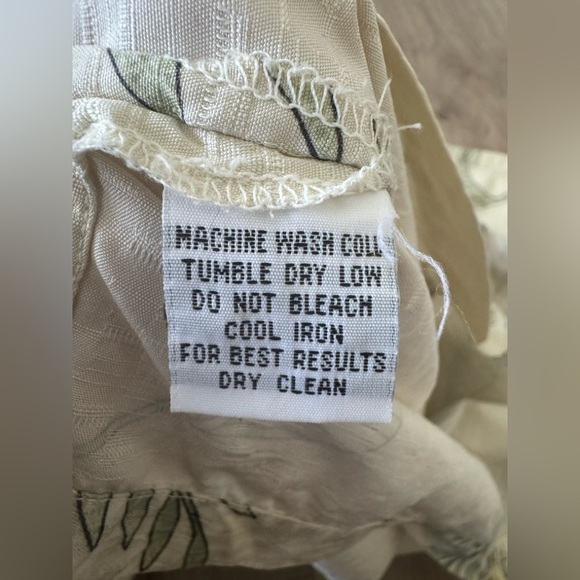 Tommy Bahama Leaf Print Silk Shirt 100% Silk. ππΌππ»π - Picture 6 of 7